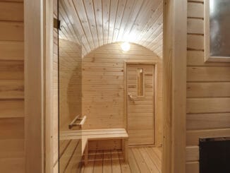 Innenraum Holzfasssauna